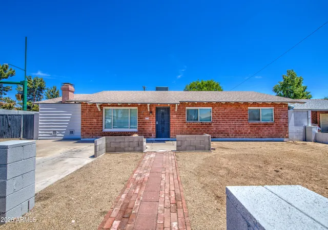 3rd image of 6853 N 36Th Dr, Phoenix, AZ 85019 | MLS# 7069901