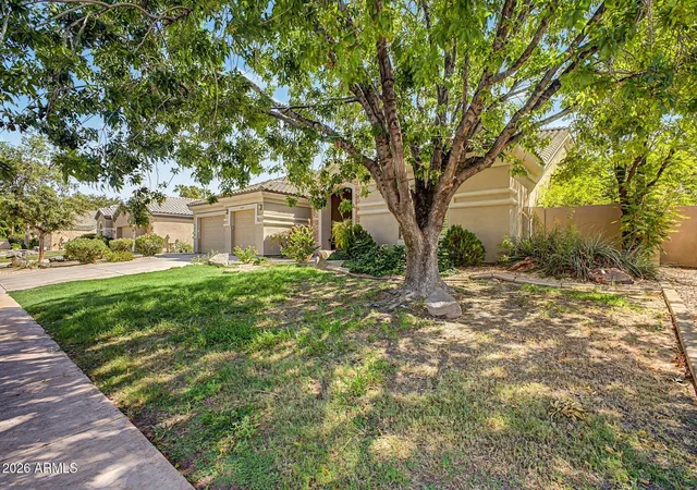 Photo 4 of Single family home for sale at 1095 N Jamaica Ct, Gilbert, AZ 85234 | MLS# 7069620 | Listing updated on 2026-09-09