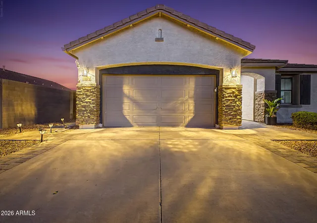 Photo 4 of Single family home for sale at 1113 W Stephanie Ln, San Tan Valley, AZ 85143 | MLS# 7072081 | Listing updated on 2026-10-01