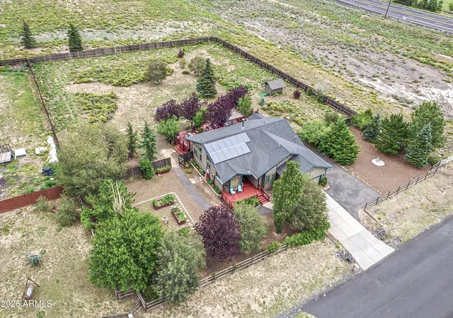 Photo 3 of Sale Pending at 11005 Henry Dr, Flagstaff, AZ 86004 | MLS# 7073022 | Listing updated on 2026-09-26