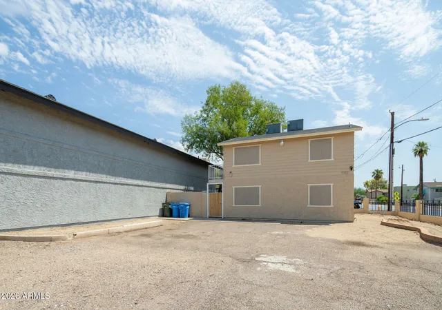 Photo 4 of Townhouse for sale at 1702 E Cambridge Ave, Phoenix, AZ 85006 | MLS# 7069799 | Listing updated on 2026-08-21