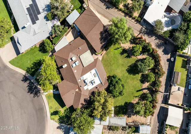 2nd image of 2047 W Cambridge Ave, Phoenix, AZ 85009 | MLS# 7069853
