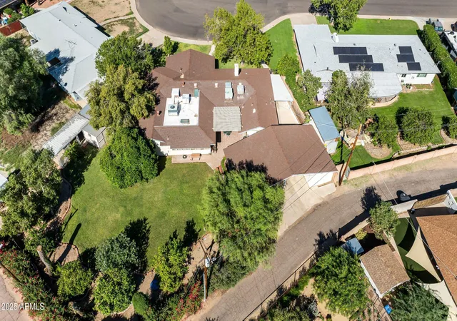 3rd image of 2047 W Cambridge Ave, Phoenix, AZ 85009 | MLS# 7069853