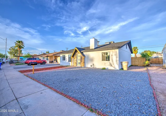 Photo 3 of Single family home for sale at 5613 N 63rd Dr, Glendale, AZ 85301 | MLS# 7069823 | Listing updated on 2026-09-18