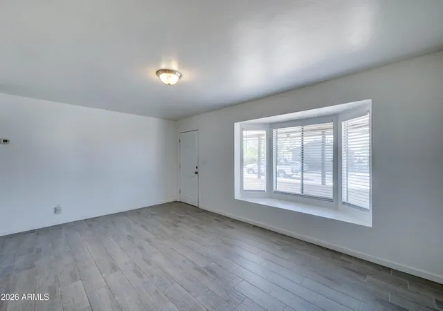 Photo 3 of Sale Pending at 1124 W Cochise Dr, Phoenix, AZ 85021 | MLS# 7071871 | Listing updated on 2026-09-09