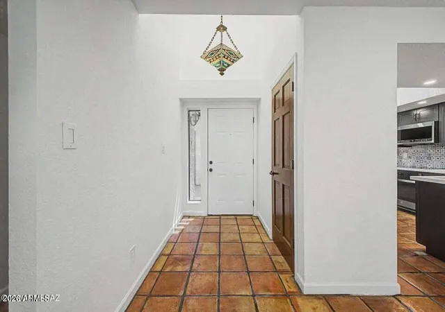 Photo 3 of Townhouse for sale at 5829 N 24Th Pl, Phoenix, AZ 85016 | MLS# 7072709 | Listing updated on 2026-10-23
