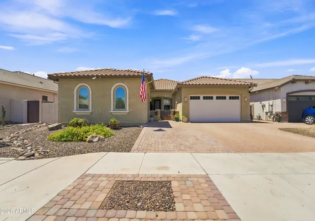 Photo 2 of Sale Pending at 19922 S 192nd Pl, Queen Creek, AZ 85142 | MLS# 7069873 | Listing updated on 2026-09-02