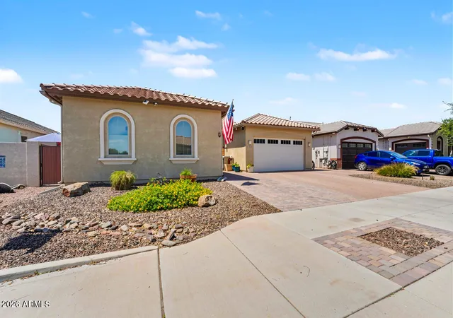 Photo 3 of Sale Pending at 19922 S 192nd Pl, Queen Creek, AZ 85142 | MLS# 7069873 | Listing updated on 2026-09-02