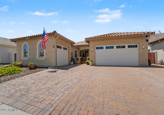 Photo 3 of Sale Pending at 19922 S 192Nd Pl, Queen Creek, AZ 85142 | MLS# 7069873 | Listing updated on 2026-09-02