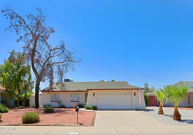 Photo 2 of Sale Pending at 3721 W Calavar Rd, Phoenix, AZ 85053 | MLS# 7070172 | Listing updated on 2026-09-09