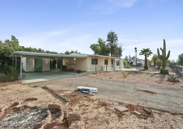 Photo 4 of Sale Pending at 18685 W Bobcat Rd, Casa Grande, AZ 85122 | MLS# 7070156 | Listing updated on 2026-09-23