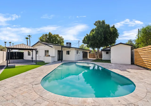 2nd image of 1322 E Catalina Dr, Phoenix, AZ 85014 | MLS# 7070136
