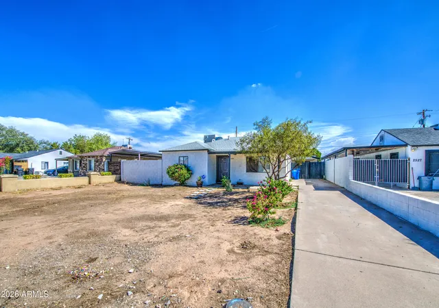 Photo 2 of Single family home for sale at 2521 W Montebello Ave, Phoenix, AZ 85017 | MLS# 7070115 | Listing updated on 2026-08-25