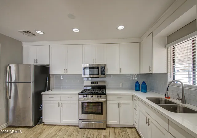 Photo 2 of Single family home for sale at 2521 W Montebello Ave, Phoenix, AZ 85017 | MLS# 7070115 | Listing updated on 2026-08-25