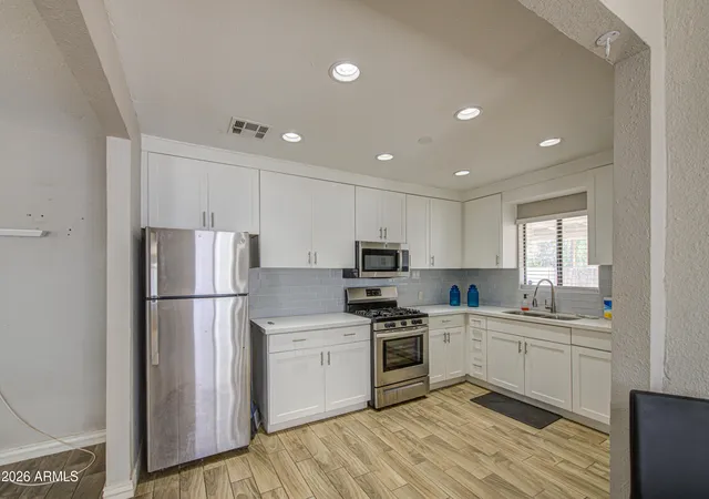 Photo 4 of Single family home for sale at 2521 W Montebello Ave, Phoenix, AZ 85017 | MLS# 7070115 | Listing updated on 2026-08-25