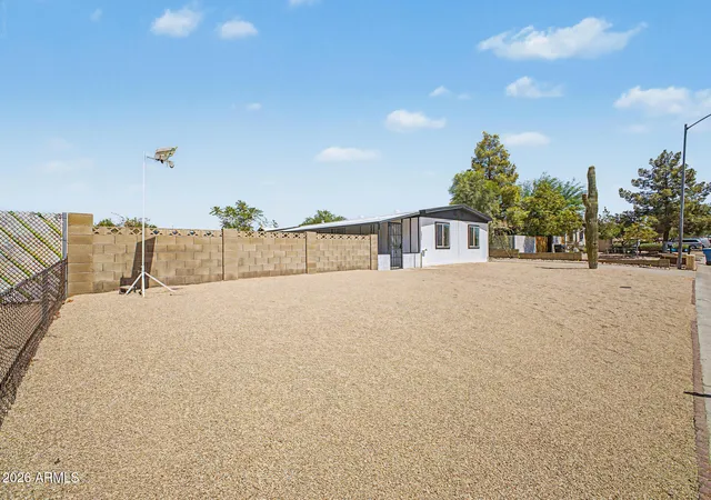 3rd image of 3622 W Abraham Ln, Glendale, AZ 85308 | MLS# 7070121