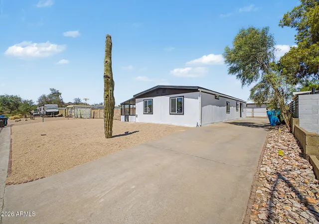 5th image of 3622 W Abraham Ln, Glendale, AZ 85308 | MLS# 7070121