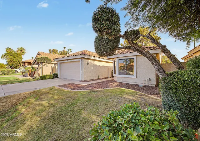 Photo 4 of Single family home for sale at 9751 W Mcrae Wy, Peoria, AZ 85382 | MLS# 7071077 | Listing updated on 2026-09-08
