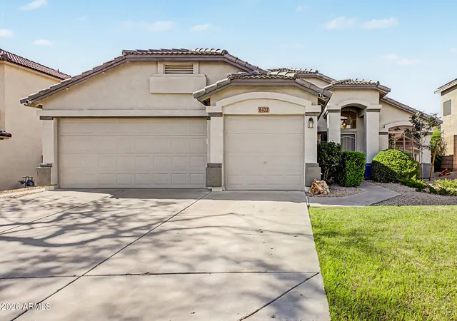Photo 3 of Single family home for sale at 6422 W Lariat Ln, Phoenix, AZ 85083 | MLS# 7070395 | Listing updated on 2026-09-16