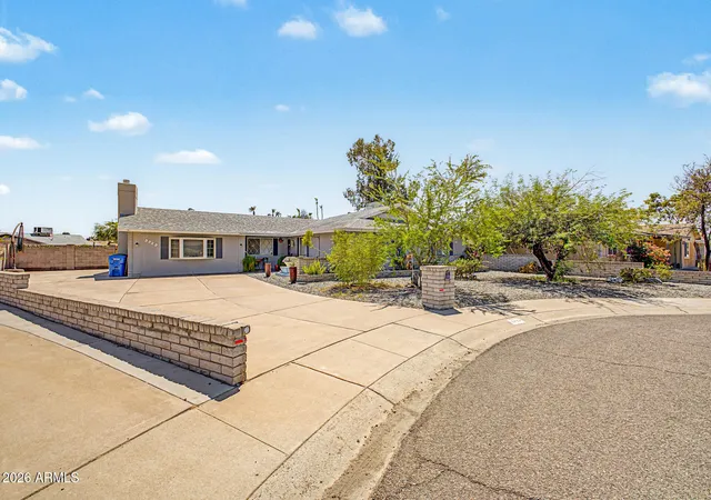 3rd image of 3723 W Cochise Dr, Phoenix, AZ 85051 | MLS# 7070252