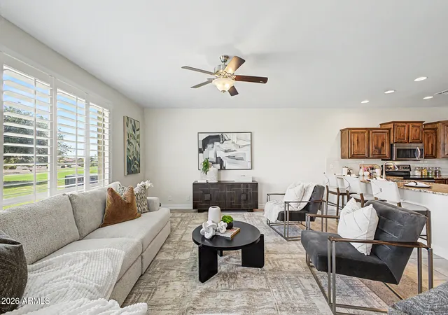 Listing Photo 4 - Condo for sale in building located at 2662 S Springwood Blvd, Mesa, AZ 85209 - Unit #463