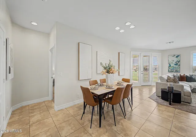 Listing Photo 5 - Condo for sale in building located at 2662 S Springwood Blvd, Mesa, AZ 85209 - Unit #463