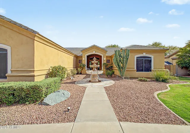 Photo 3 of Sale Pending at 2089 E Park Ave, Gilbert, AZ 85234 | MLS# 7070637 | Listing updated on 2026-09-17