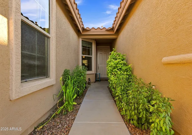 4th image of 2429 W Hayduk Rd, Phoenix, AZ 85041 | MLS# 7070143