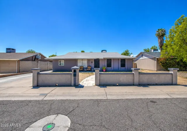 Photo 3 of Single family home for sale at 3642 N 72nd Dr, Phoenix, AZ 85033 | MLS# 7070218 | Listing updated on 2026-09-16