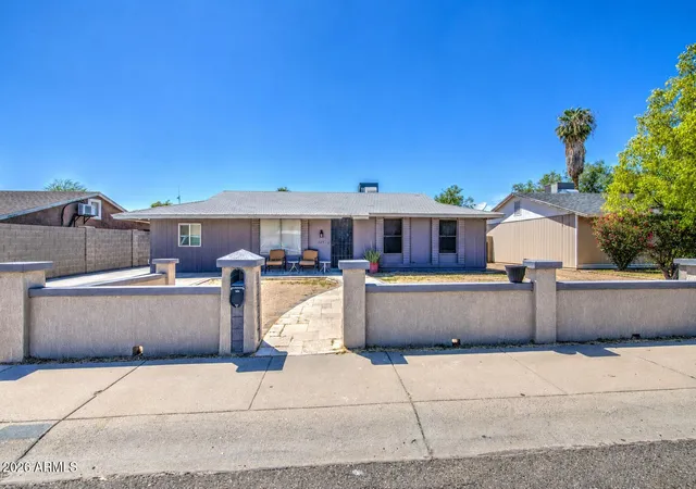Photo 3 of Single family home for sale at 3642 N 72Nd Dr, Phoenix, AZ 85033 | MLS# 7070218 | Listing updated on 2026-09-16