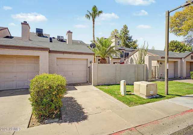 2nd image of 3301 E Kelton Ln #103, Phoenix, AZ 85032 | MLS# 7070199
