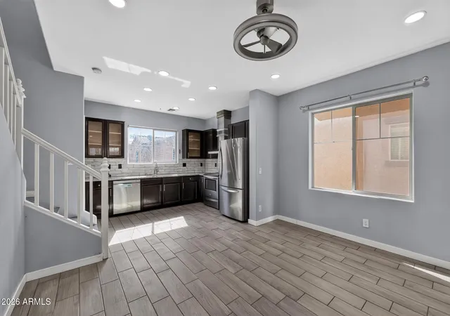 3rd image of 2015 N 77Th Ln, Phoenix, AZ 85035 | MLS# 7070628