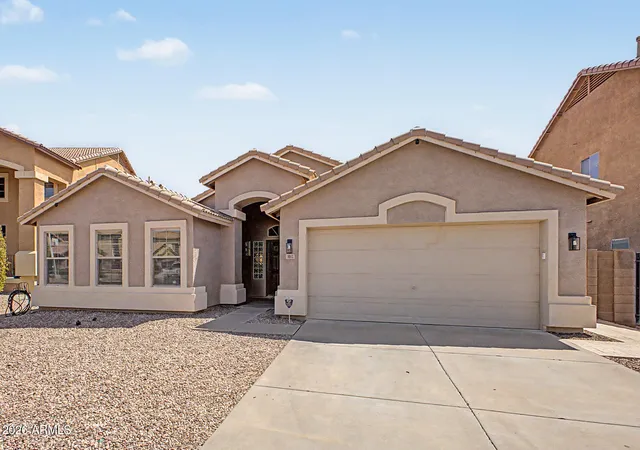 Photo 3 of Single family home for sale at 8013 W Cordes Rd, Phoenix, AZ 85043 | MLS# 7072779 | Listing updated on 2026-09-20