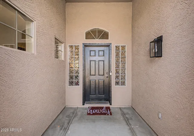 Photo 4 of Single family home for sale at 8013 W Cordes Rd, Phoenix, AZ 85043 | MLS# 7072779 | Listing updated on 2026-09-20