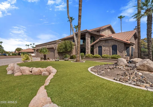 Photo 3 of Single family home for sale at 6960 W Voltaire Ave, Peoria, AZ 85381 | MLS# 7070484 | Listing updated on 2026-10-11