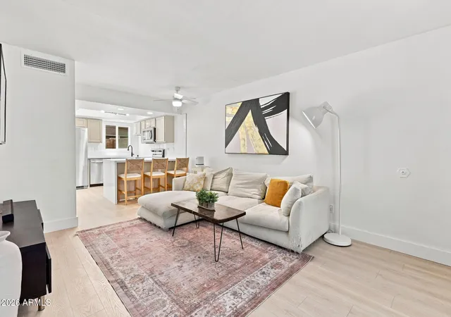 Listing Photo 4 - Condo for sale in building located at 1055 W 5Th St, Tempe, AZ 85281 - Unit #10
