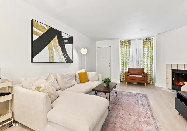 Listing Photo 5 - Condo for sale in building located at 1055 W 5Th St, Tempe, AZ 85281 - Unit #10