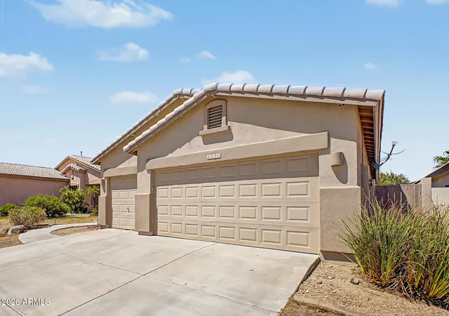 Photo 3 of Single family home for sale at 6520 W Range Mule Dr, Phoenix, AZ 85083 | MLS# 7071024 | Listing updated on 2026-09-11