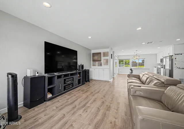 Photo 3 of Single family home for sale at 2357 W Betty Elyse Ln, Phoenix, AZ 85023 | MLS# 7071345 | Listing updated on 2026-09-20