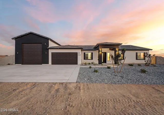 Photo 1 of Single family home for sale at 24025 W Beacon Ln, Wittmann, AZ 85361 | MLS# 7070524 | Listing updated on 2026-08-31