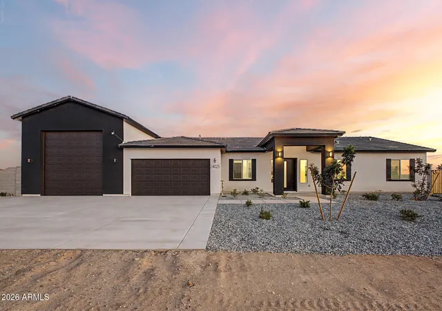 Photo 2 of Single family home for sale at 24025 W Beacon Ln, Wittmann, AZ 85361 | MLS# 7070524 | Listing updated on 2026-08-31