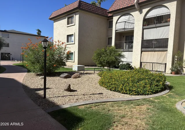 3rd image of 3033 E Devonshire Ave #2017, Phoenix, AZ 85016 | MLS# 7070806
