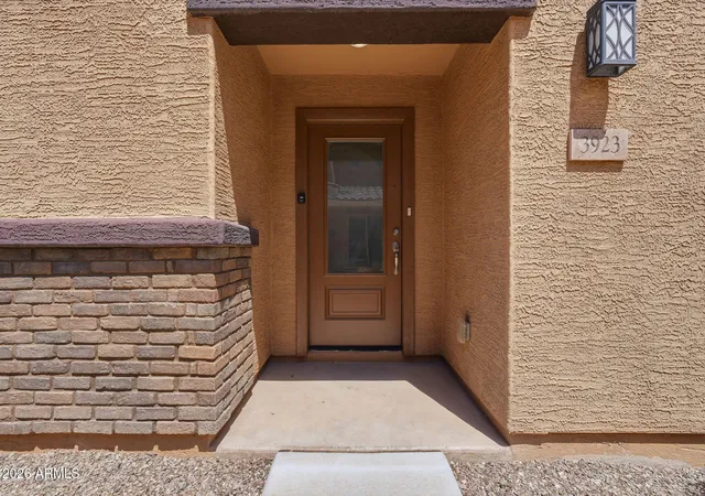 Photo 3 of Townhouse for sale at 3923 S 82nd Dr, Phoenix, AZ 85043 | MLS# 7071847 | Listing updated on 2026-09-11