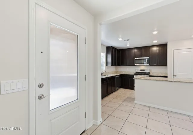 Photo 3 of Townhouse for sale at 3923 S 82Nd Dr, Phoenix, AZ 85043 | MLS# 7071847 | Listing updated on 2026-09-11