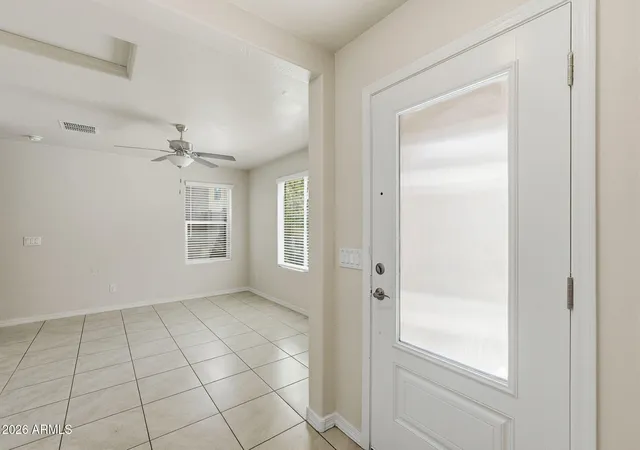 Photo 4 of Townhouse for sale at 3923 S 82Nd Dr, Phoenix, AZ 85043 | MLS# 7071847 | Listing updated on 2026-09-11