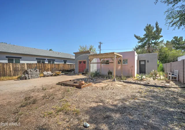 Photo 2 of Single family home for sale at 2033 N 22nd Pl, Phoenix, AZ 85006 | MLS# 7071732 | Listing updated on 2026-09-05