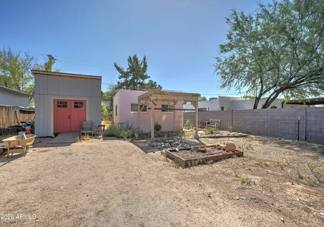Photo 3 of Single family home for sale at 2033 N 22nd Pl, Phoenix, AZ 85006 | MLS# 7071732 | Listing updated on 2026-09-05