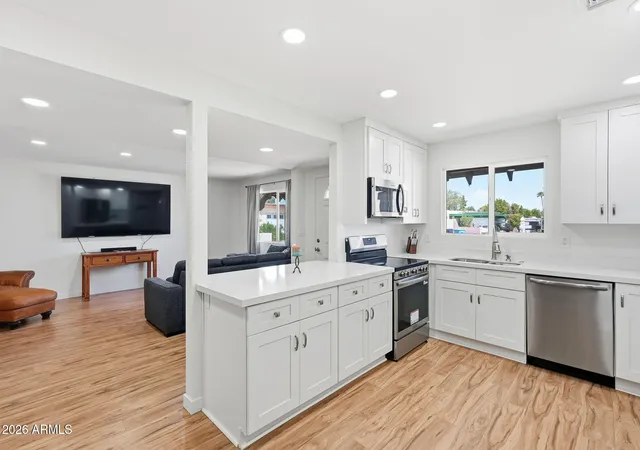Photo 2 of Single family home for sale at 3209 W Becker Ln, Phoenix, AZ 85029 | MLS# 7070573 | Listing updated on 2026-09-16