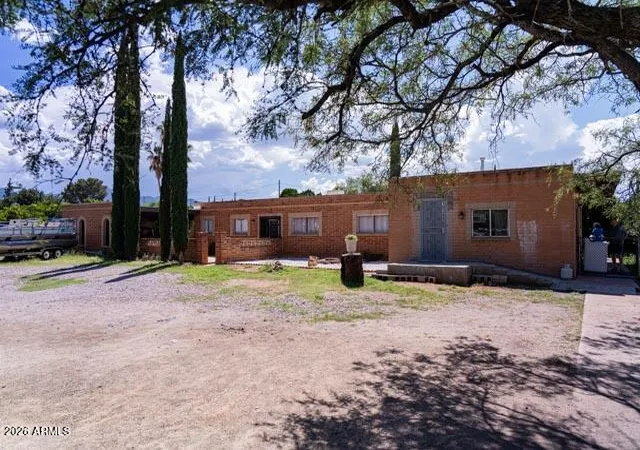Photo 2 of Single family home for sale at 1036 S Chaparral Cir, Sierra Vista, AZ 85635 | MLS# 7071208 | Listing updated on 2026-09-13