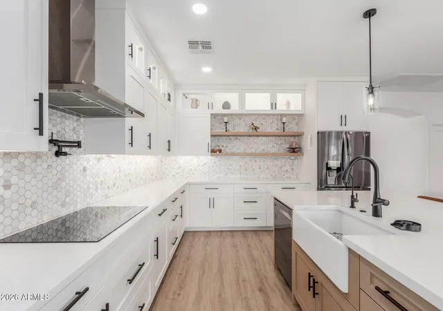 Photo 3 of Single family home for sale at 6404 W Black Hill Rd, Phoenix, AZ 85083 | MLS# 7071130 | Listing updated on 2026-08-28
